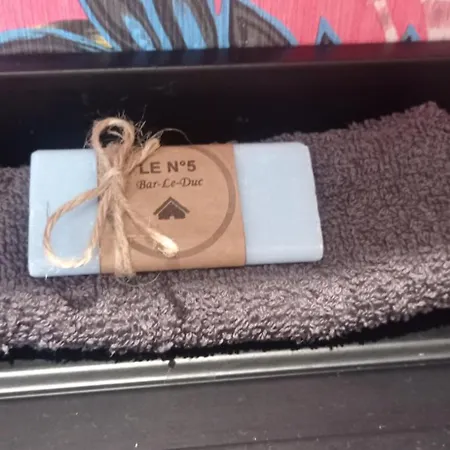 Le Numero 5 Hébergement de vacances *